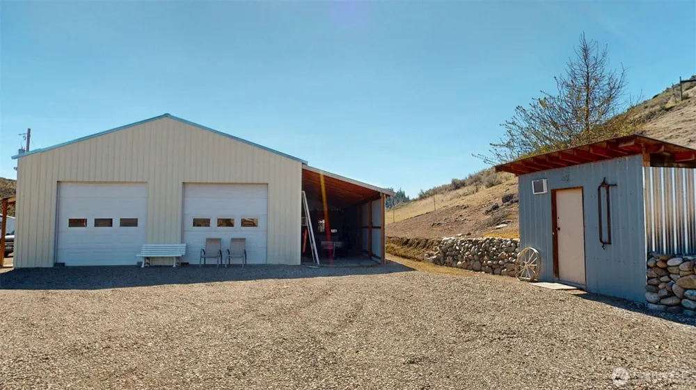 1811 Pine Creek Tonasket, WA 98855