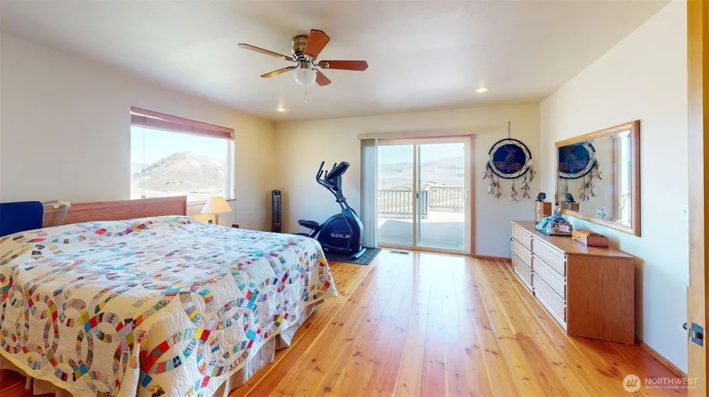 1811 Pine Creek Tonasket, WA 98855