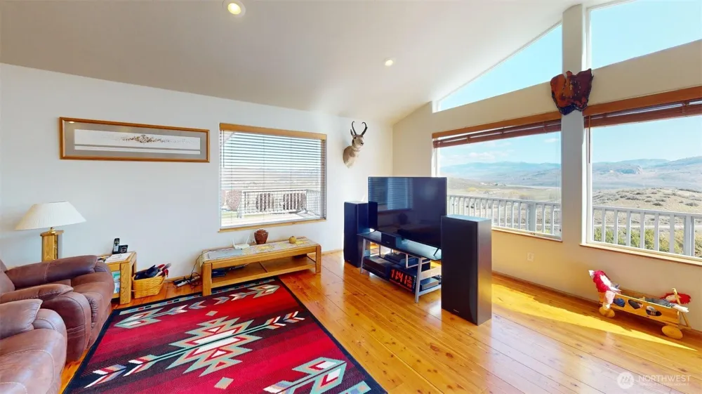 1811 Pine Creek Tonasket, WA 98855