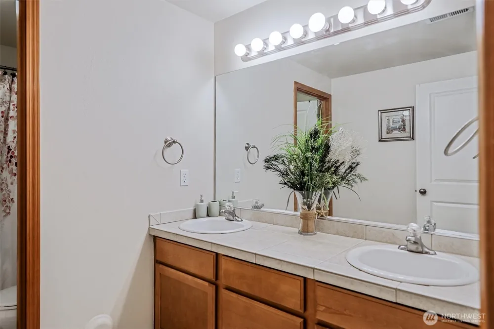 29524 63rd Court S Auburn, WA 98001