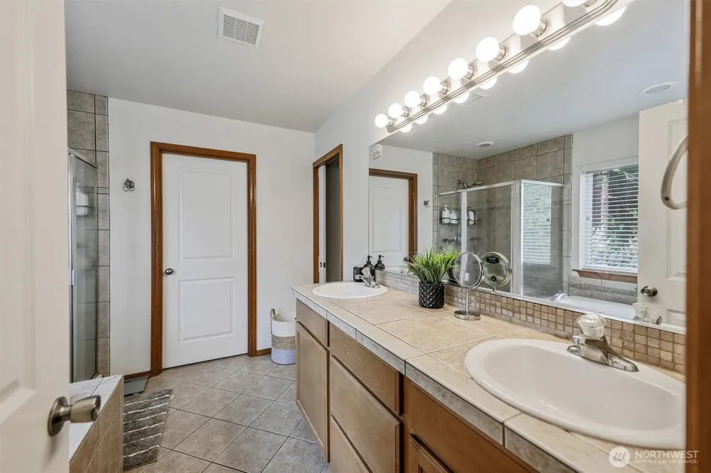 29524 63rd Court S Auburn, WA 98001