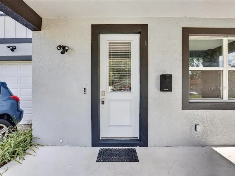 909 RANDALL STREET Orlando, FL 32805