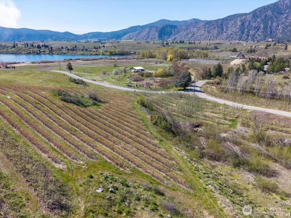 1 Borealis Lane Manson, WA 98831