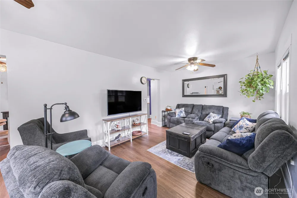 6981 Hannegan Road Lynden, WA 98264