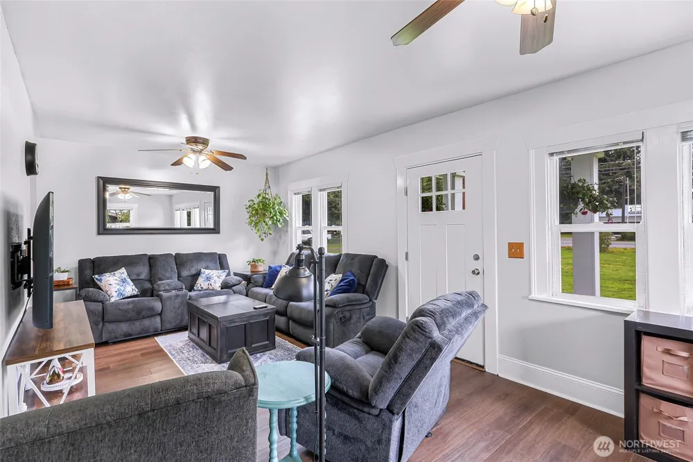 6981 Hannegan Road Lynden, WA 98264