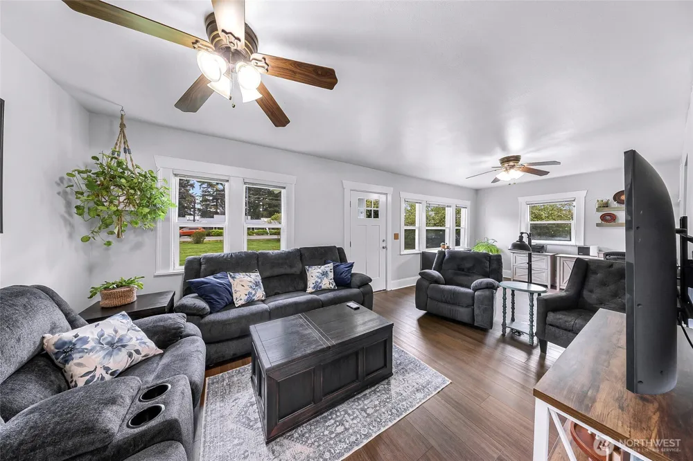 6981 Hannegan Road Lynden, WA 98264