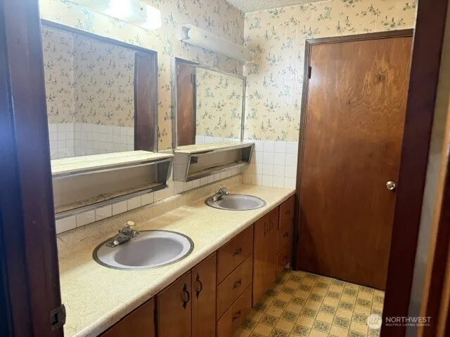 2493 Rd 19 NE Soap Lake, WA 98851