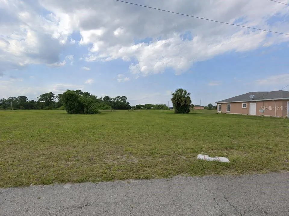 7015 GILL CIRCLE Labelle, FL 33935