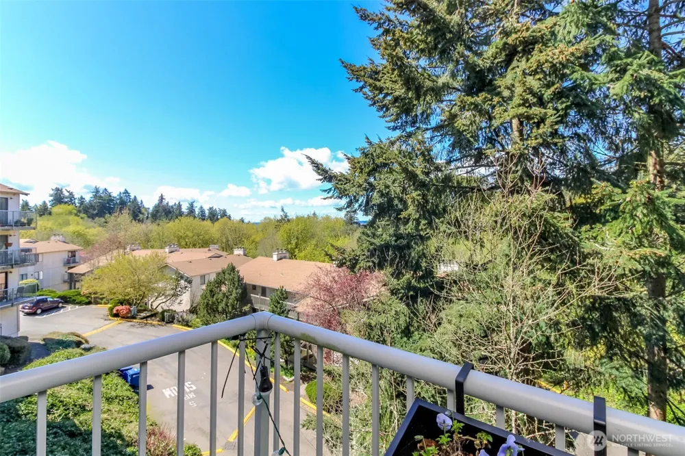 13235 12th Avenue SW #522 Burien, WA 98146
