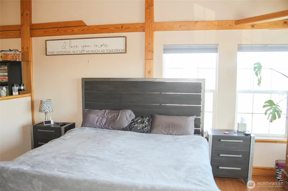 299 Vulcan Mountain Road Curlew, WA 99118