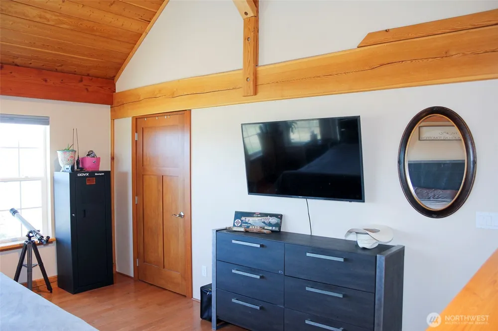 299 Vulcan Mountain Road Curlew, WA 99118