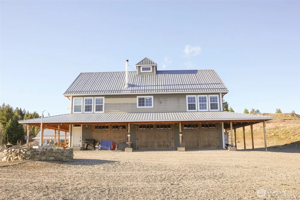 299 Vulcan Mountain Road Curlew, WA 99118