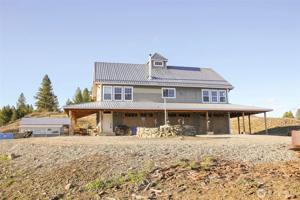 299 Vulcan Mountain Road Curlew, WA 99118