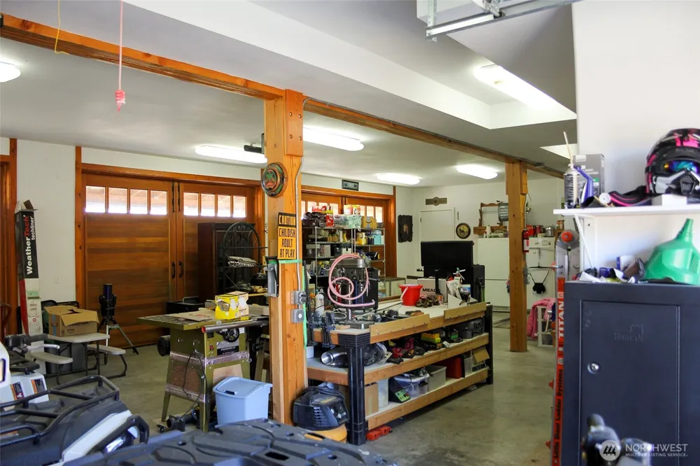 299 Vulcan Mountain Road Curlew, WA 99118