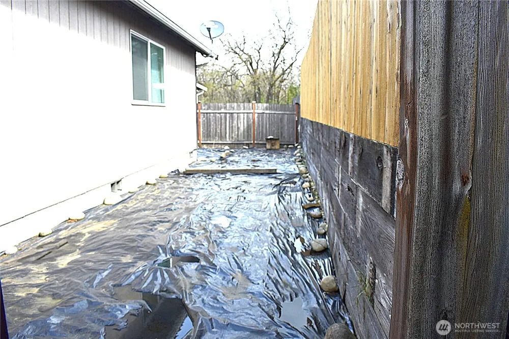 20236 White Rock Loop SW Centralia, WA 98531