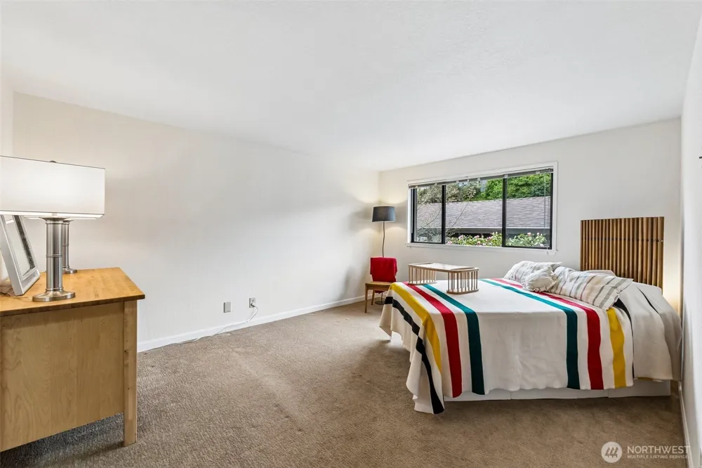 17918 23rd Lane NE #302 Shoreline, WA 98155