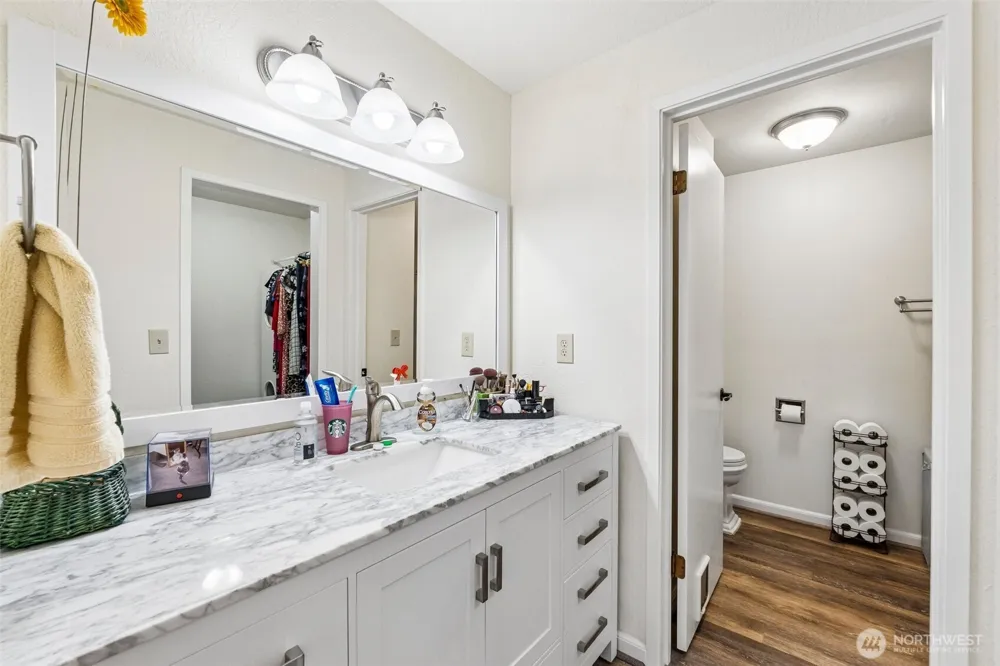 17918 23rd Lane NE #302 Shoreline, WA 98155