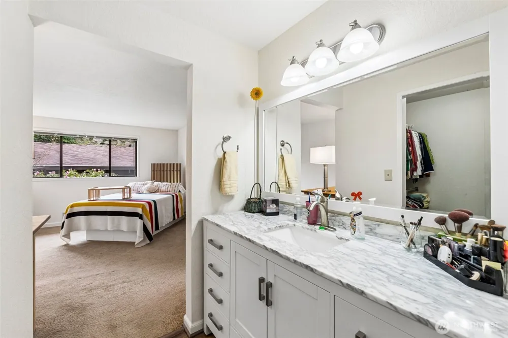 17918 23rd Lane NE #302 Shoreline, WA 98155