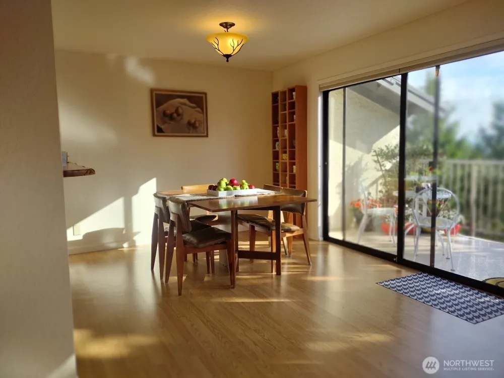 17918 23rd Lane NE #302 Shoreline, WA 98155