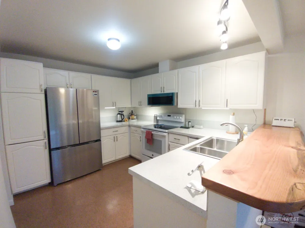 17918 23rd Lane NE #302 Shoreline, WA 98155