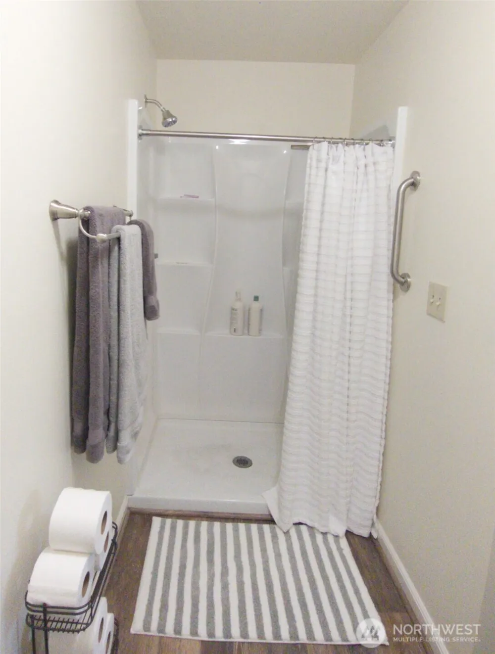 17918 23rd Lane NE #302 Shoreline, WA 98155