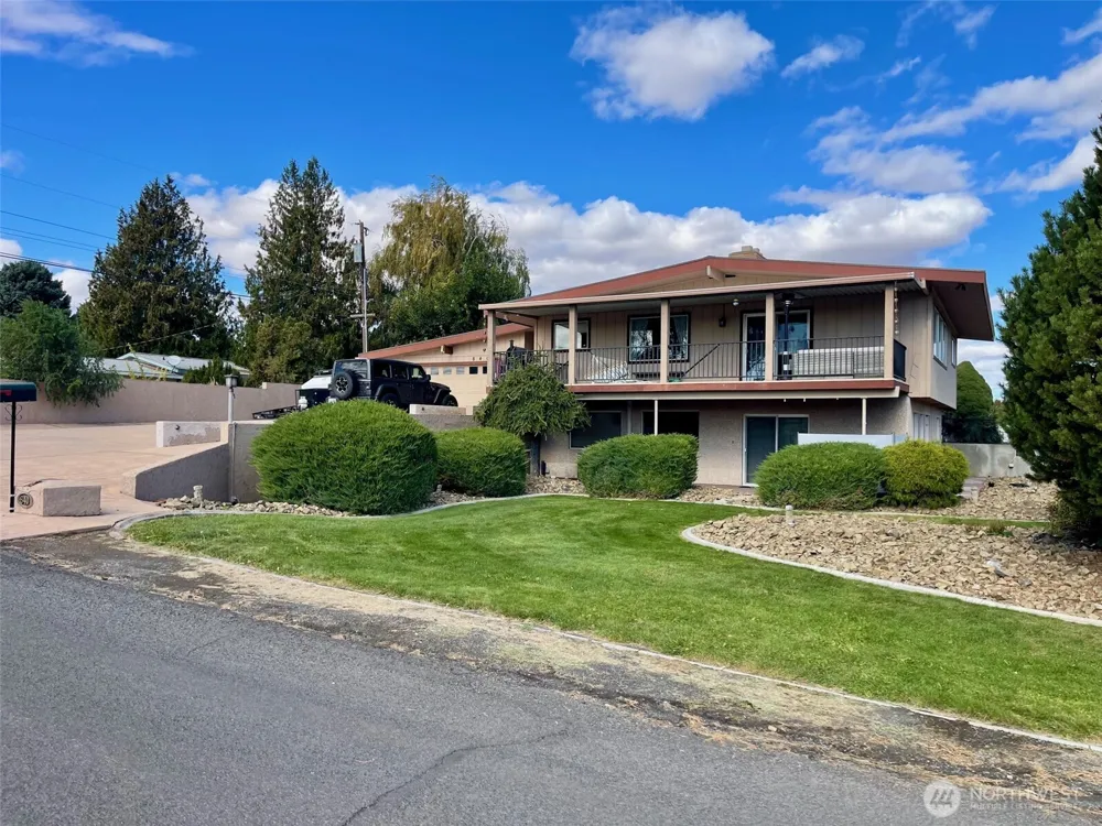 840 Braeburn Place NW Soap Lake, WA 98851