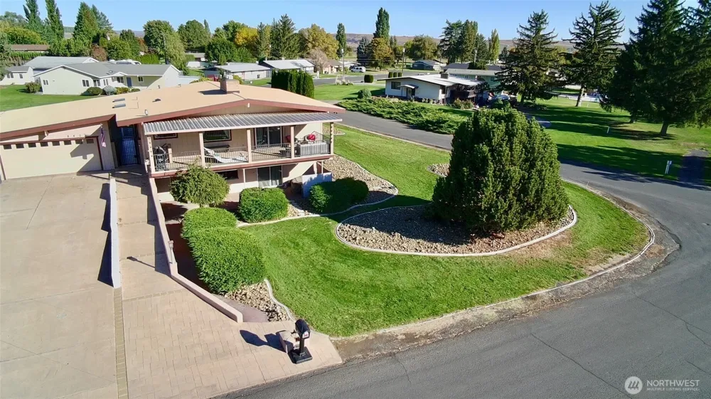 840 Braeburn Place NW Soap Lake, WA 98851