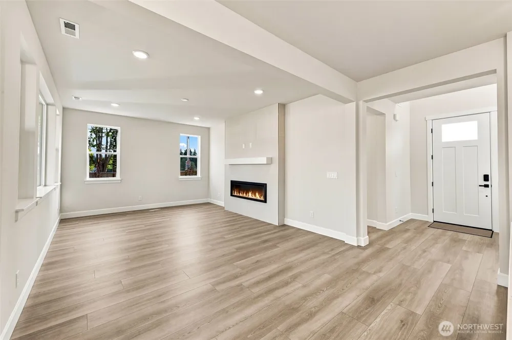 2220 Oak Court #1 Milton, WA 98354