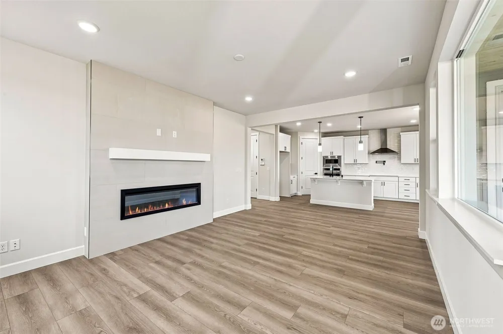 2220 Oak Court #1 Milton, WA 98354