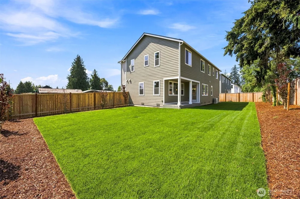 2220 Oak Court #1 Milton, WA 98354