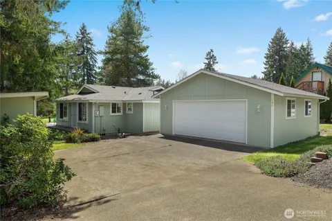 131 Fairway Drive W