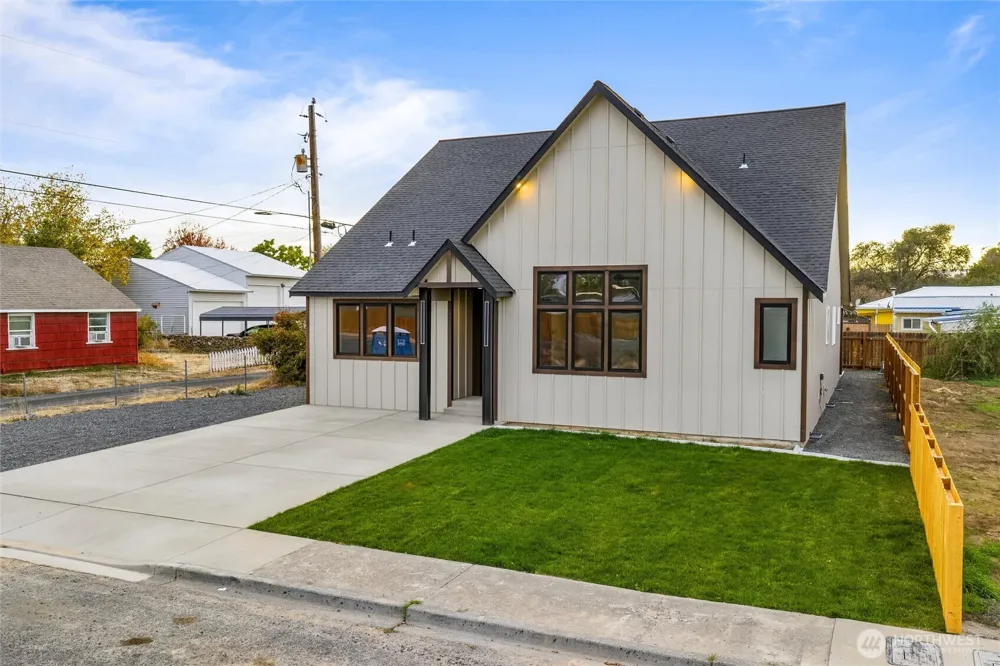 315 Buttercup Street Soap Lake, WA 98851