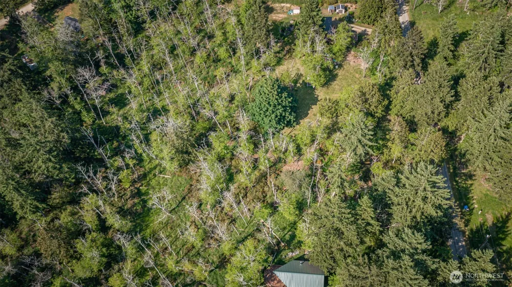 906 E Madrona Boulevard NW Lakebay, WA 98349