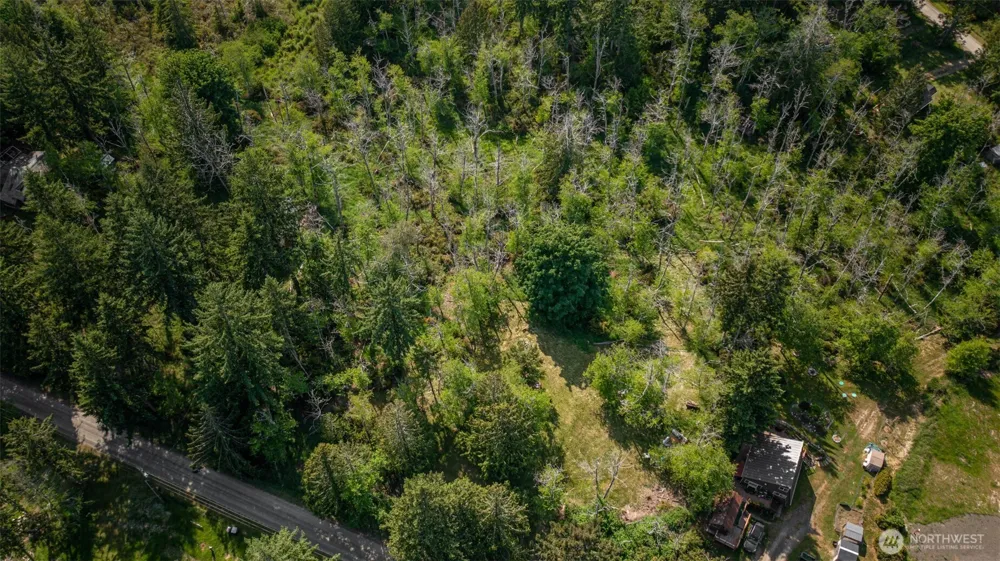 908 E Madrona Boulevard NW Lakebay, WA 98349