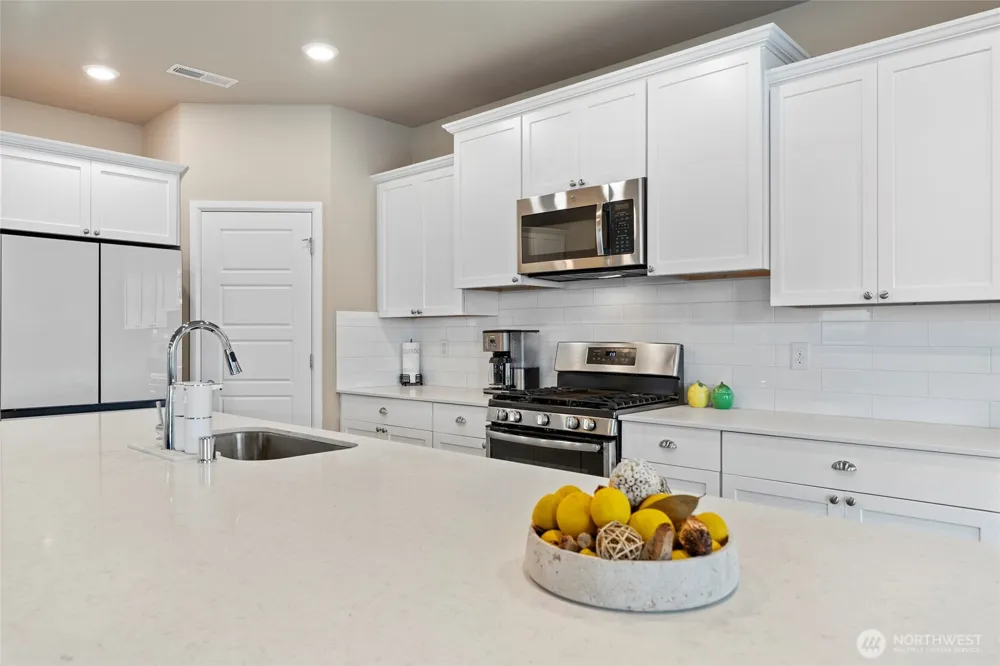 32803 Stuart Avenue SE Black Diamond, WA 98010