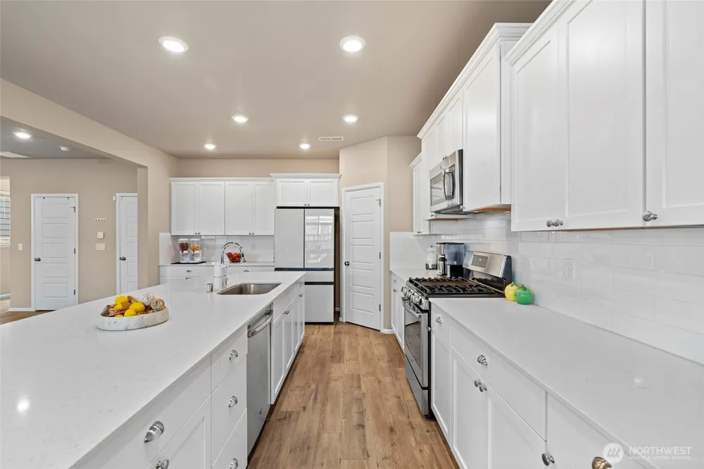 32803 Stuart Avenue SE Black Diamond, WA 98010