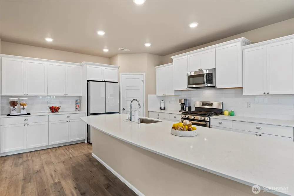 32803 Stuart Avenue SE Black Diamond, WA 98010