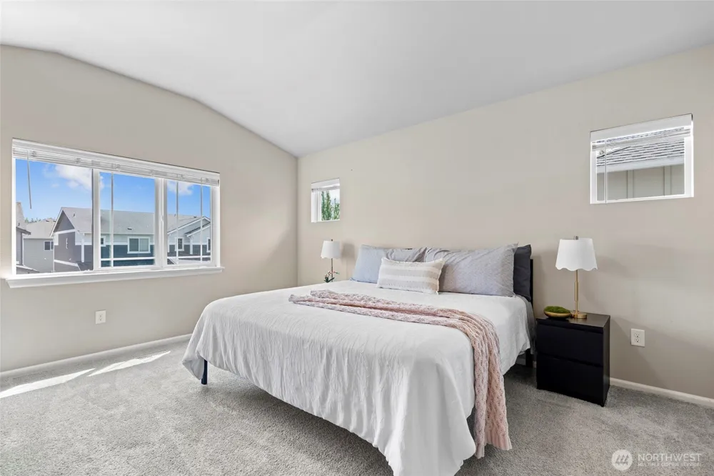 32803 Stuart Avenue SE Black Diamond, WA 98010