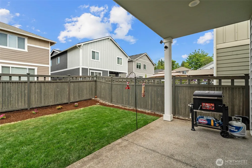 32803 Stuart Avenue SE Black Diamond, WA 98010