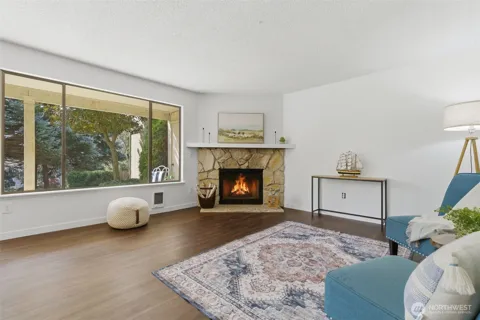26425 Pennsylvania Avenue NE #4
