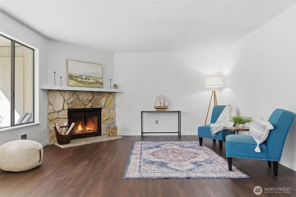 26425 Pennsylvania Avenue NE #4 Kingston, WA 98346