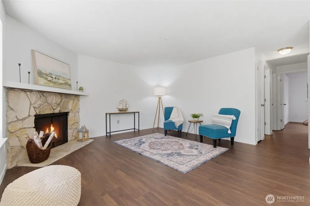 26425 Pennsylvania Avenue NE #4 Kingston, WA 98346