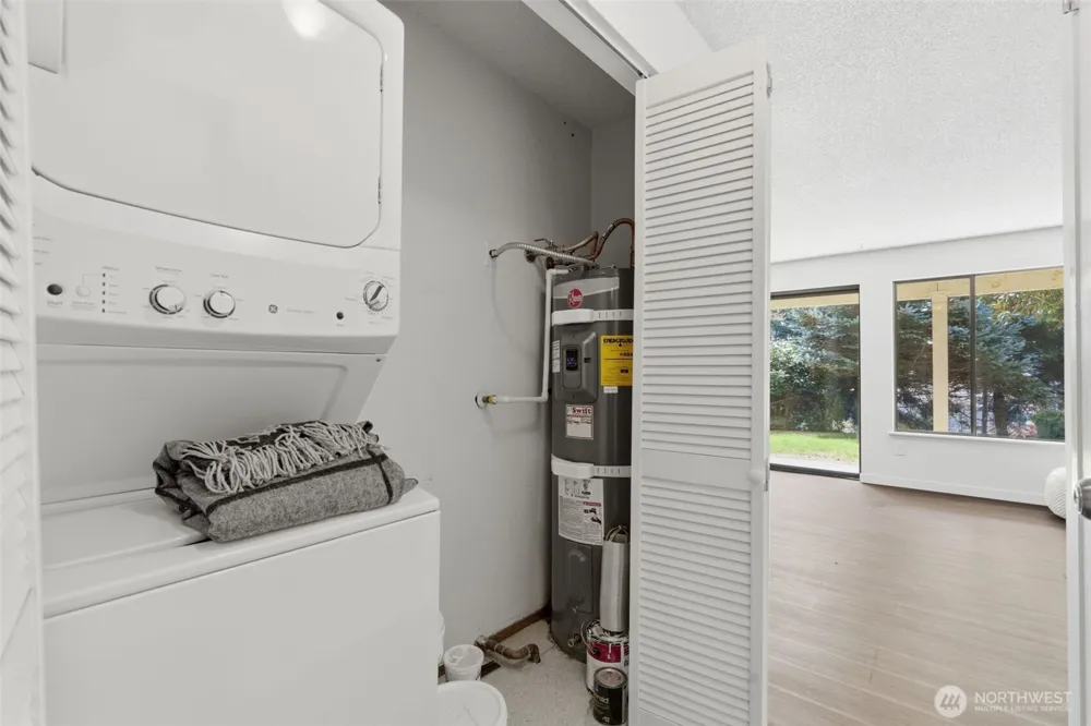 26425 Pennsylvania Avenue NE #4 Kingston, WA 98346