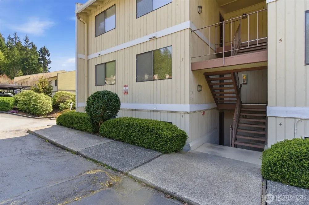 26425 Pennsylvania Avenue NE #4 Kingston, WA 98346