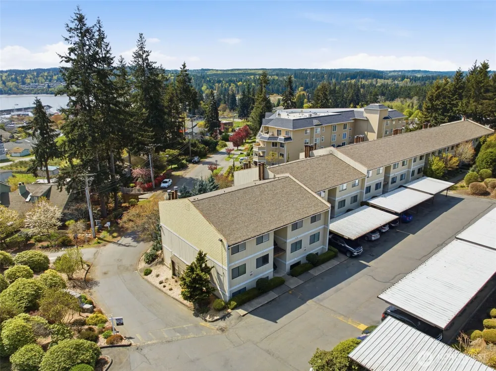 26425 Pennsylvania Avenue NE #4 Kingston, WA 98346