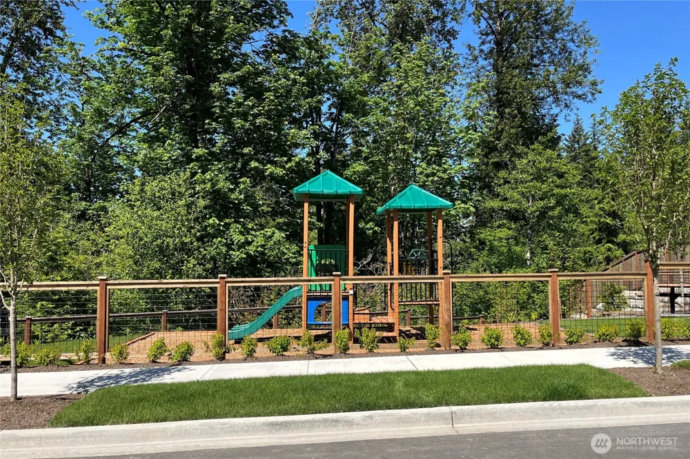 8525 Summit Avenue SE #10 Snoqualmie, WA 98065