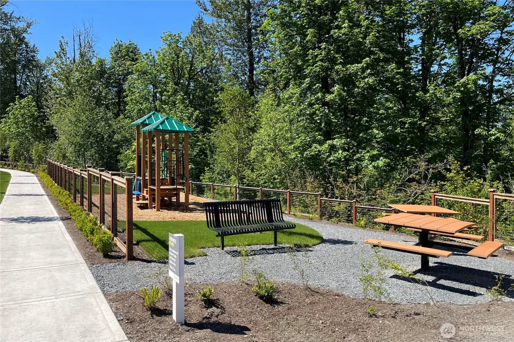 8525 Summit Avenue SE #10 Snoqualmie, WA 98065
