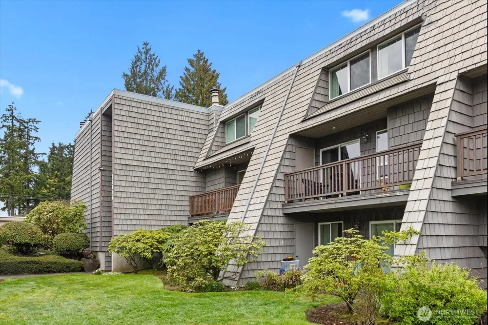 21615 80th Avenue W #215 Edmonds, WA 98026