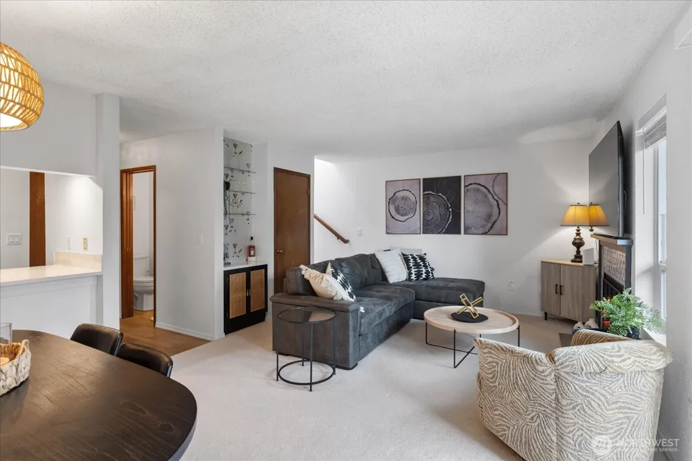 21615 80th Avenue W #215 Edmonds, WA 98026