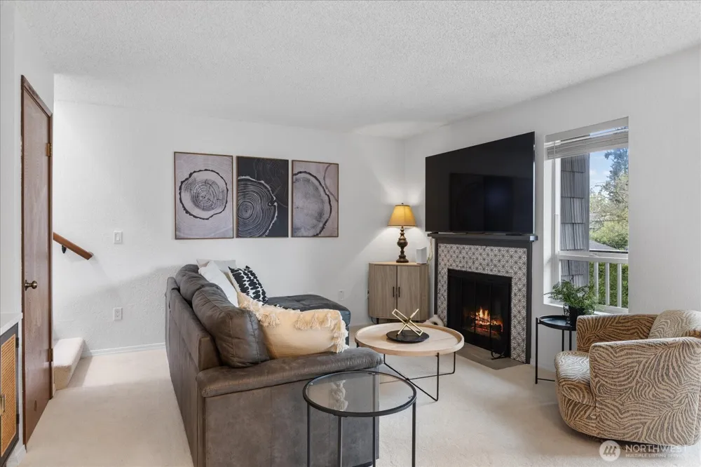 21615 80th Avenue W #215 Edmonds, WA 98026